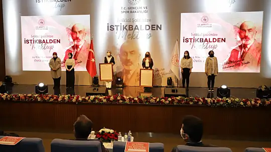 Funda Parlak 'İstiklal Şairimize İstikbalden Mektup Yarışması'nda Türkiye üçüncüsü oldu