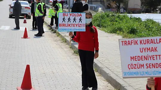 Yayalar Kırmızı Çizgimiz projesine Seydikemer de destek verdi