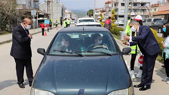 Yayalar Kırmızı Çizgimiz projesine Seydikemer de destek verdi