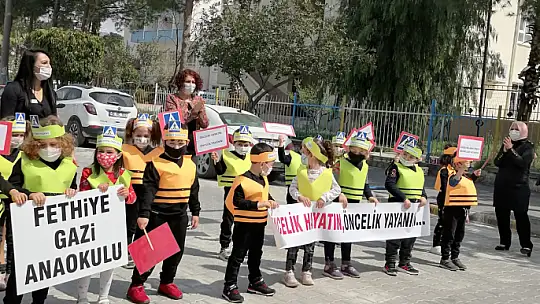 Gazi Anaokulu'nun minik öğrencileri bu kez farkındalık etkinliğinde