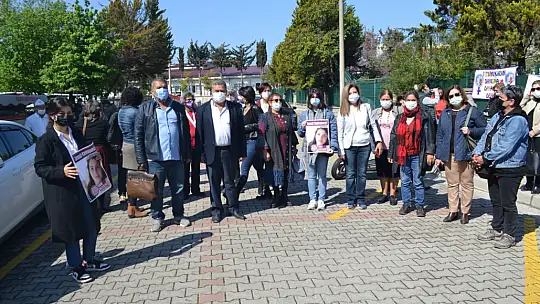 Acılı Baba, kızım yerinde rahat yatmıyor