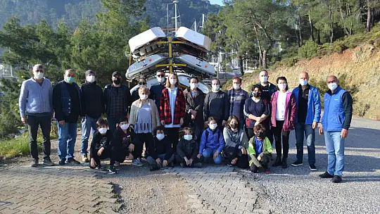 Yelkenciler, İzmir'e ailelerinin başarı dilekleri ile uğurlandı