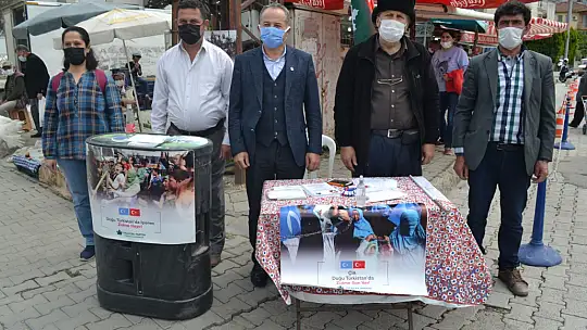 Gelecek Partisi imza kampanyası düzenledi