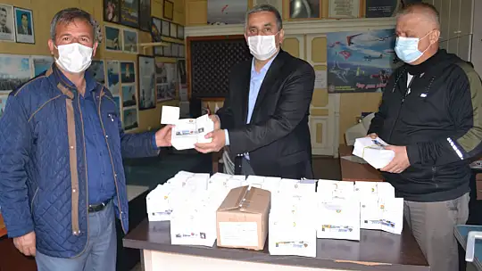 Fitre zekat zarfları muhtarlara teslim ediliyor