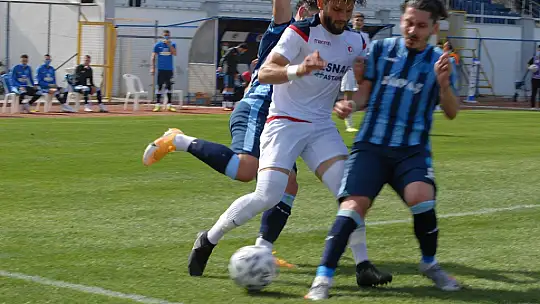 Zaman zaman sert geçen karşılaşma 0-0 sona erdi