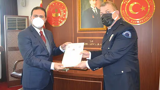 Kaymakam Fırat 30 polise başarı belgesi taktim etti