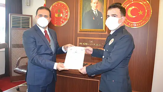 Kaymakam Fırat 30 polise başarı belgesi taktim etti