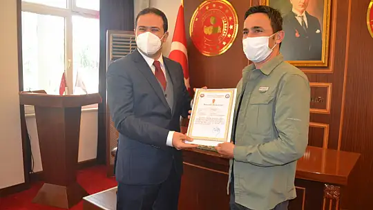 Kaymakam Fırat 30 polise başarı belgesi taktim etti