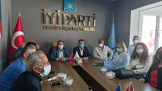 Akmeşe partililer ile birlikte istişarelerde bulundu