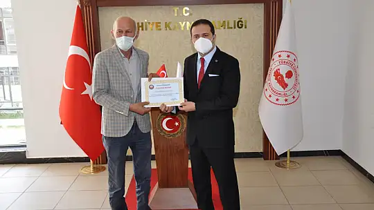 STK temsilcilerine teşekkür belgesi takdim etti