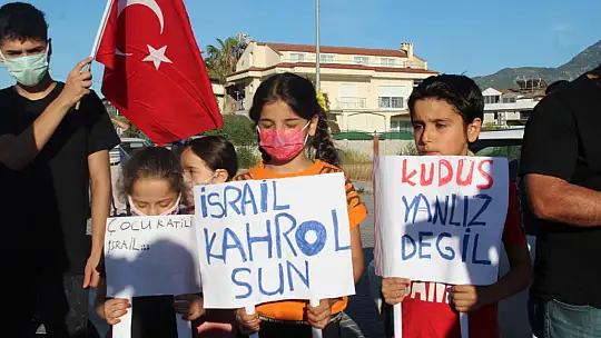 İsrail'in Kudüs'e saldırısına konvoylu protesto