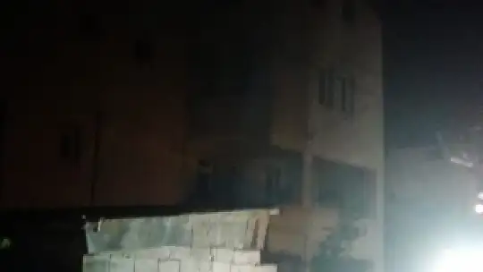 Çatı yangını büyümeden söndürüldü