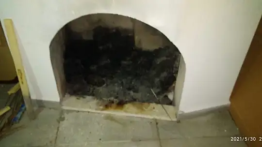 Çatı yangını büyümeden söndürüldü