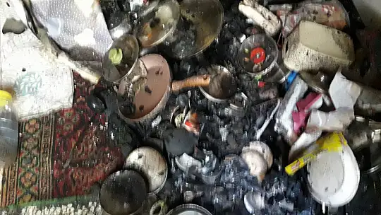 Evin mutfağında çıkan yangın korkuttu