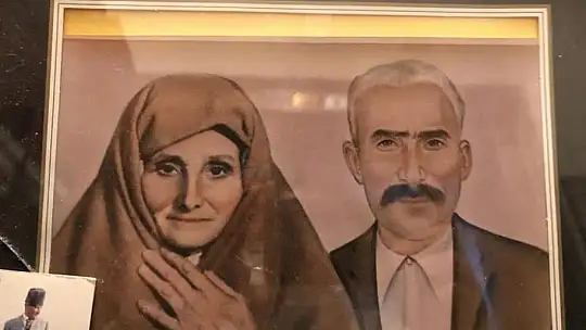 90 yaşındaki Necip Gülhan'ın Atatürk sevgisi herkesi duygulandırdı