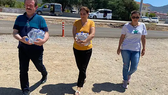 AK Parti Fethiye Öğrencilerin Yanında