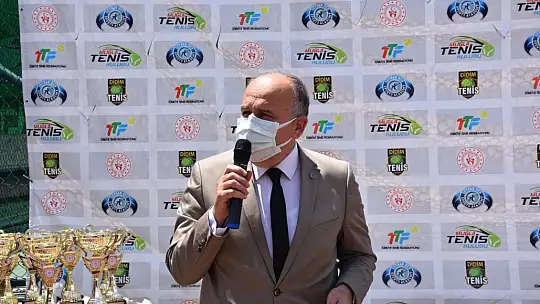 12 Yaş Türkiye Yaz Kupası Tenis Turnuvası Sonuçlandı