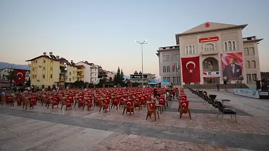 Seydikemer Tek Yürek Oldu