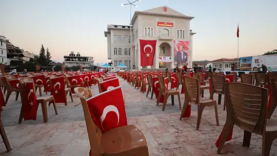 Seydikemer Tek Yürek Oldu