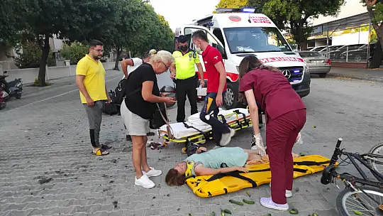Motosiklet ile bisiklet çarpıştı: 2 yaralı