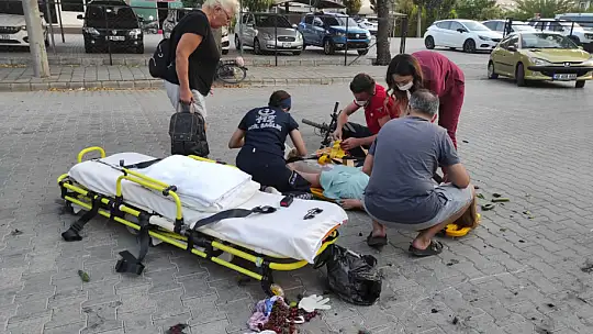 Motosiklet ile bisiklet çarpıştı: 2 yaralı