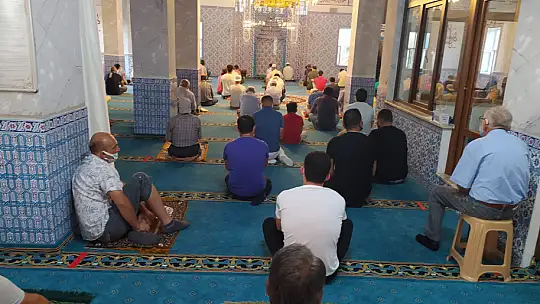 Kurban Bayramı, Bayram Namazı İle Başladı