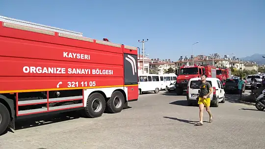 Fethiye'de 4 katlı mobilya mağazasında yangın