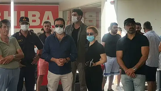 Fethiye'de 4 katlı mobilya mağazasında yangın