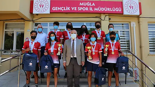 Şampiyon takımdan İlman'a ziyaret