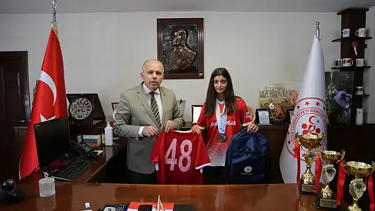 Şampiyon takımdan İlman'a ziyaret
