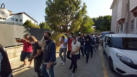 Savcı, polisiz diyerek 3 milyon TL dolandırdılar