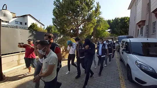 Savcı, polisiz diyerek 3 milyon TL dolandırdılar