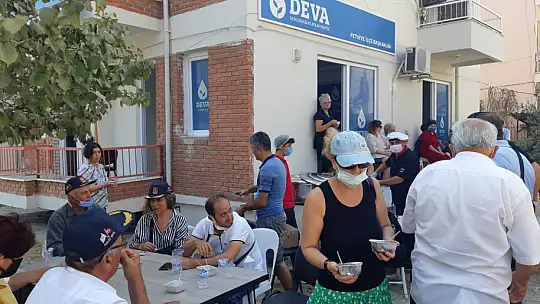 Deva Partisi ilçe teşkilatından aşure etkinliği