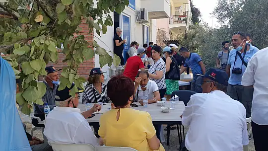 Deva Partisi ilçe teşkilatından aşure etkinliği