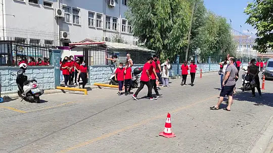 Veliler okulların açılmasından memnun mu?