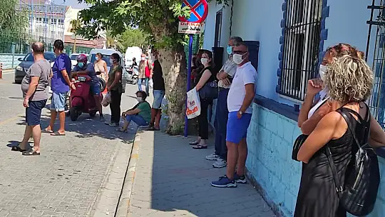 Veliler okulların açılmasından memnun mu?
