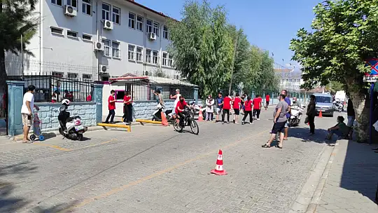 Veliler okulların açılmasından memnun mu?