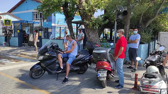 Veliler okulların açılmasından memnun mu?