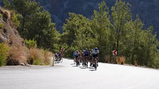 Pedallar Seydikemer'de Çevrildi