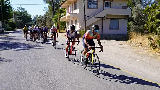 Pedallar Seydikemer'de Çevrildi
