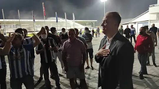 Taraftarlardan galibiyet sevinci