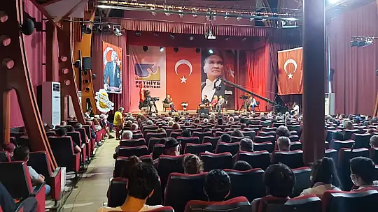 Uğur Dündar ile Demokrasi Arenası'nda söz gençlerin!