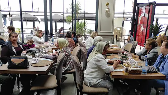 Türk Kadınlar Birliği Kahvaltıda Buluştu