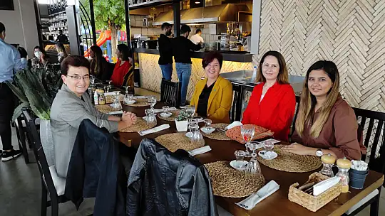 Türk Kadınlar Birliği Kahvaltıda Buluştu