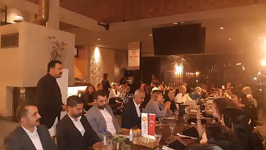 Özdemir, 'Ekibimizle birlikte çok iyi gidiyoruz'