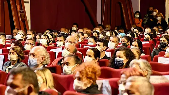 Uğur Dündar ile Demokrasi Arenası'nda söz gençlerin!