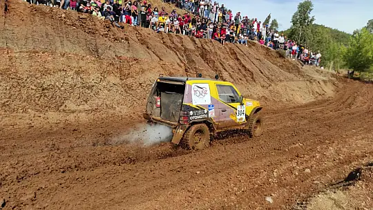 Off-Road Fethiye Yarışı nefesleri kesti