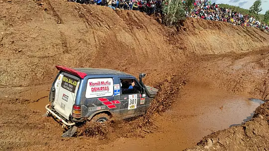 Off-Road Fethiye Yarışı nefesleri kesti
