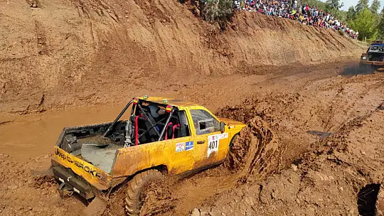 Off-Road Fethiye Yarışı nefesleri kesti