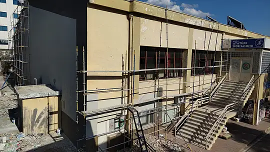 Tarihi Muğla Atatürk Spor Salonu yenileniyor